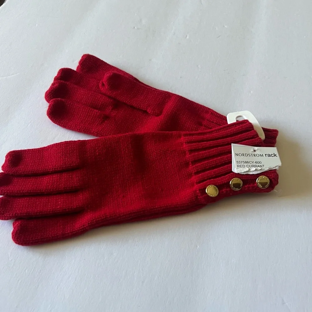 MICHAEL MICHAEL KORS WOMENS KNIT GLOVES WITH GOLD BUTTON DETAIL RED OS NWT